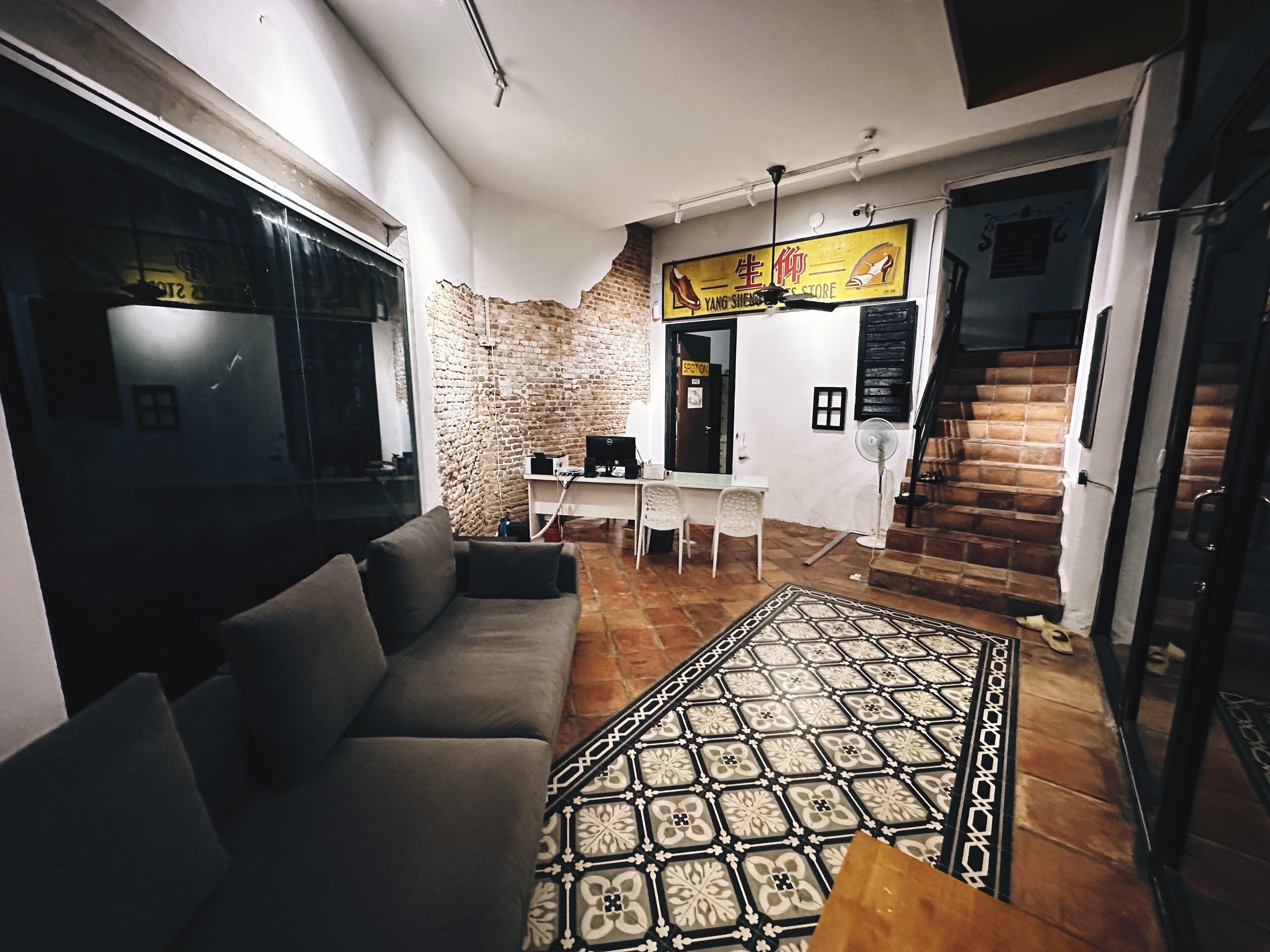 EZ Social Hostel