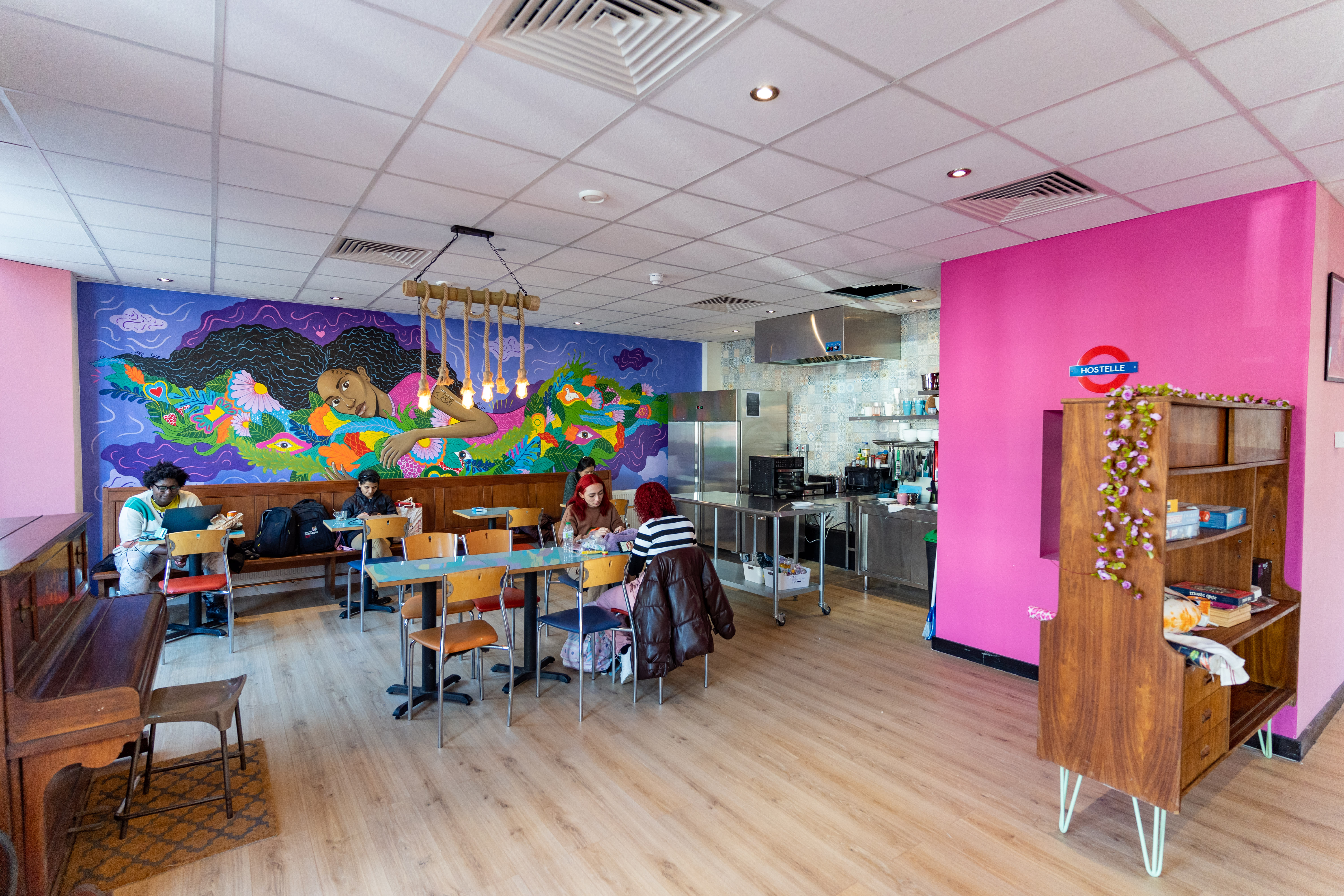 Hostelle - women only hostel London