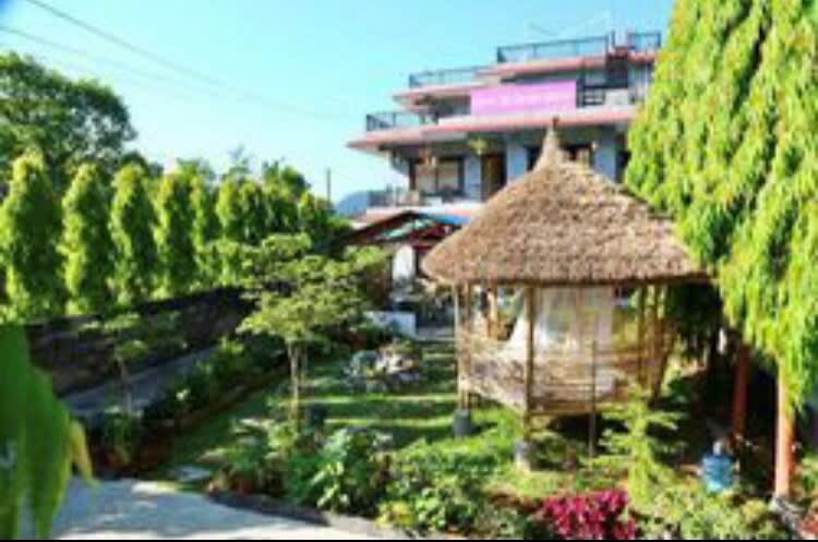 Hotel The Cherry Garden