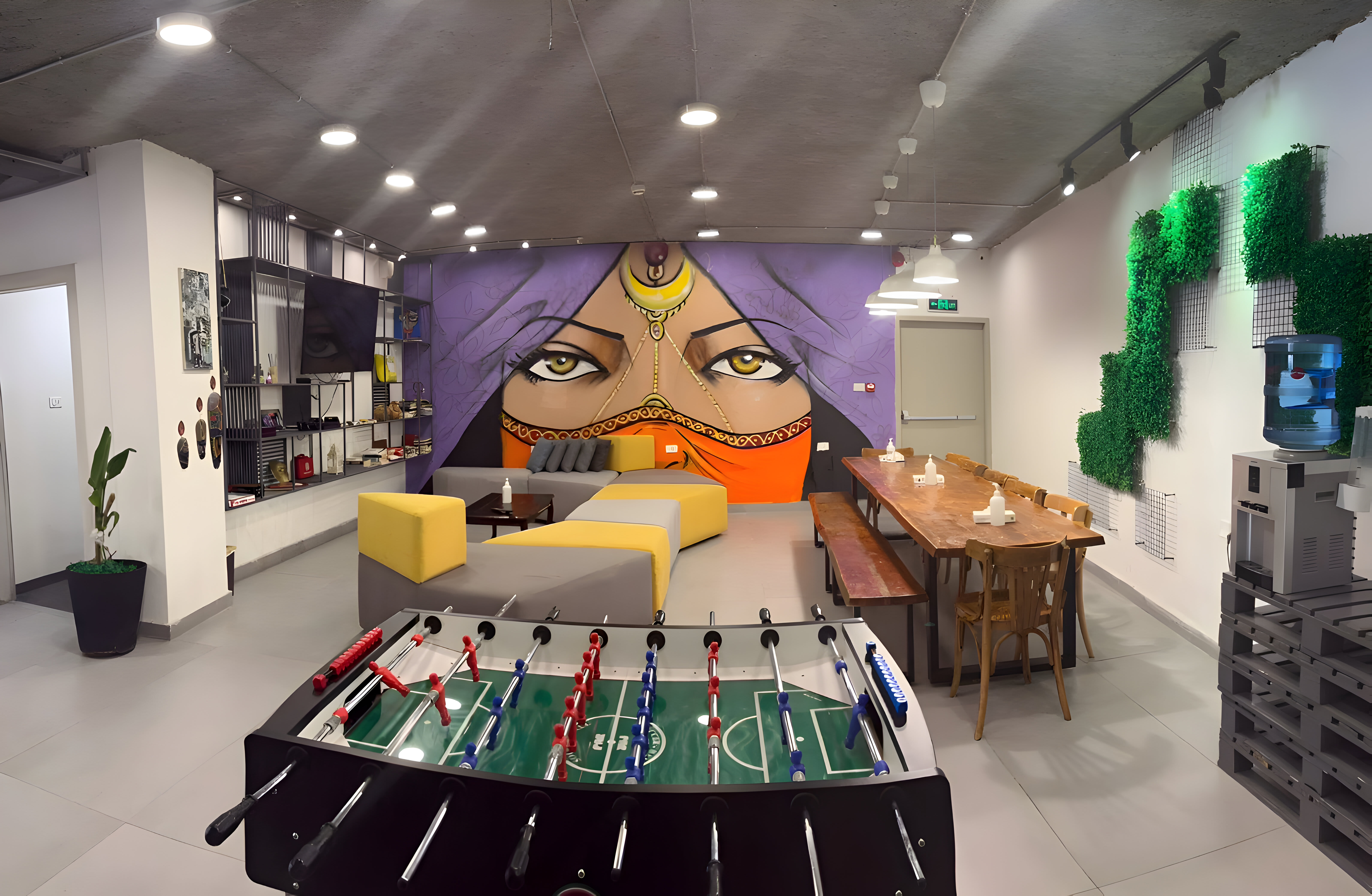 Nomads Hotel & Hostel