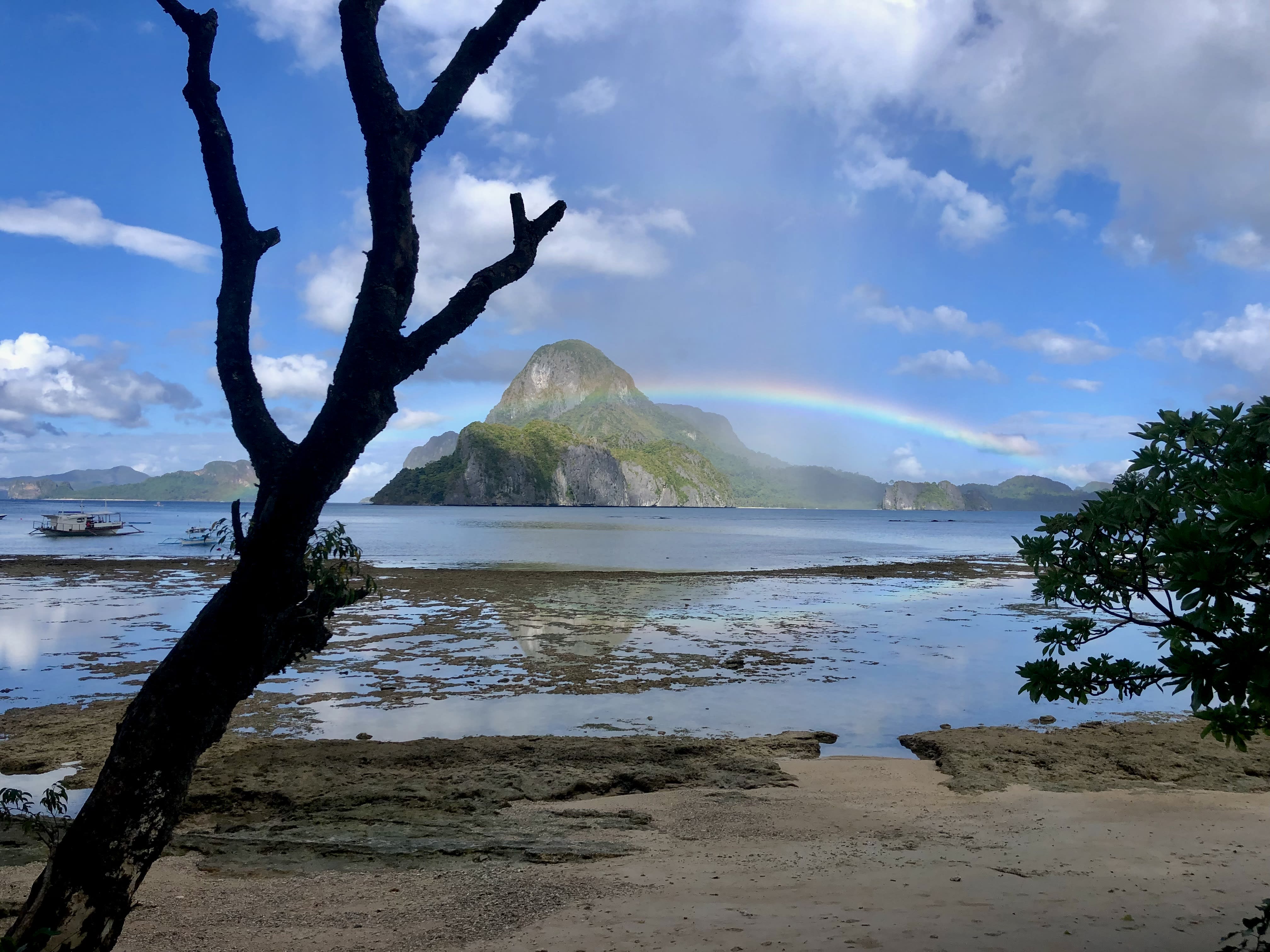 OIA Beach Hostel - El Nido