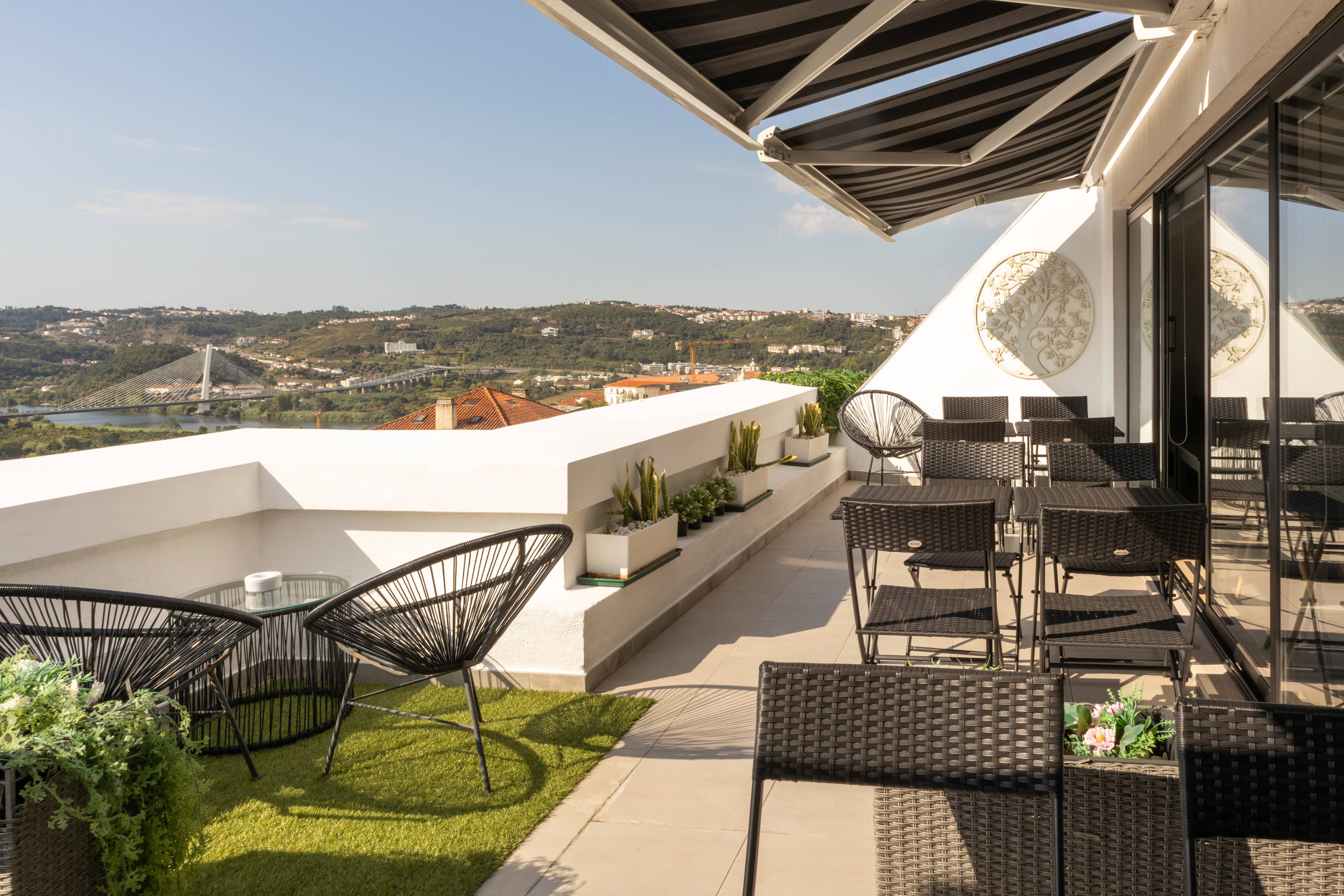 Penedo da Saudade - Suites & Hostel
