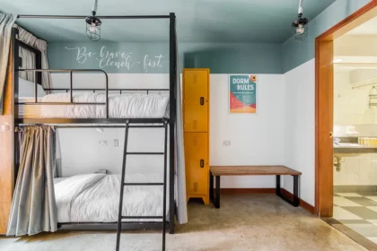 2019-08-17-_Selina_Bogota_Chapinero_10_Bed_Community_Room_Meero_002