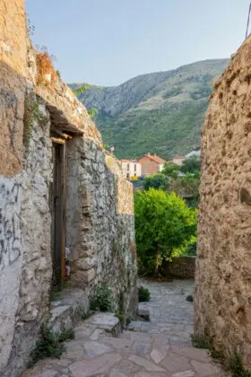 Bosnia-and-Herzegovina-mostar-ilse-IDXaQ0P_h_c-unsplash