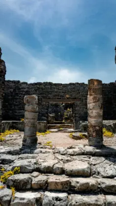 Cancún, México - vania-medina-TnueIEgX668-unsplash