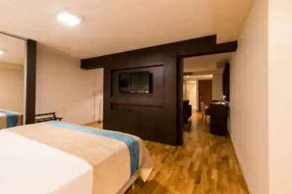 Caseros 248 Hotel 24