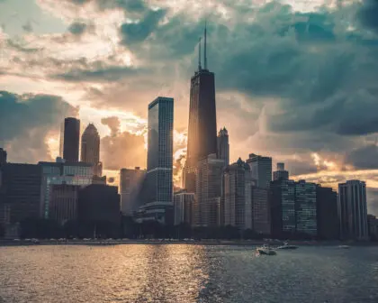 Chicago, United States - max-bender-yb7Yg3Rv7WA-unsplash
