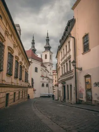 Czech-Republic-Brno-jakub-sobotka-KwnCAygbaSA-unsplash