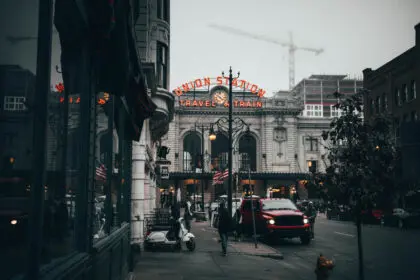 Denver, United States - owen-lystrup-chaqHXlOzYs-unsplash