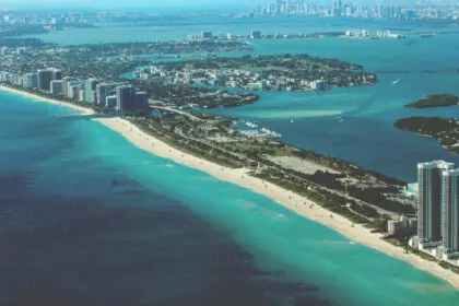 Miami, United States - ashley-satanosky-mWN686Fsbgs-unsplash