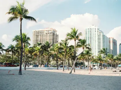 Miami, United States - aurora-kreativ-UN4cs4zNCYo-unsplash