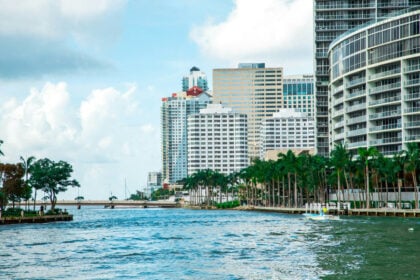 Miami, United States - pontus-wellgraf-hd8hui5oyZI-unsplash