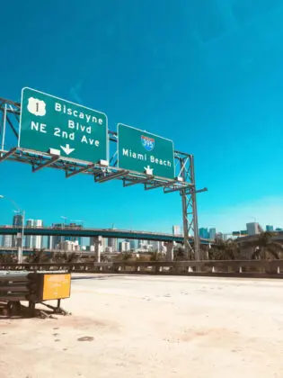 Miami, United States - reiseuhu-PECxiEc8jHU-unsplash