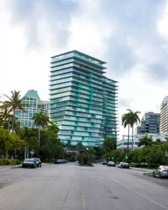 Miami, United States - zoshua-colah-Vj2XqljoXQs-unsplash