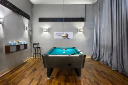 Milhouse Hostel Avenue 9