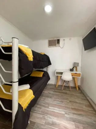 Mora Hostel 22