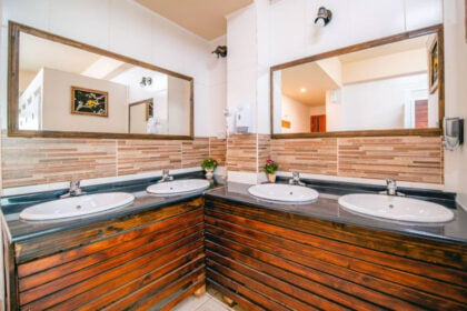 Oshovia Hostel 13