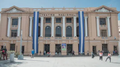San Salvador, El Salvador - esau-fuentes-gonzalez-VGybWB-alto-unsplash