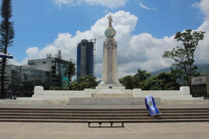 San Salvador, El Salvador - ricardo-ardon-Jfvq1iu8AiI-unsplash