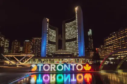 Toronto, Canada - conor-samuel-Onadzzr1yBU-unsplash