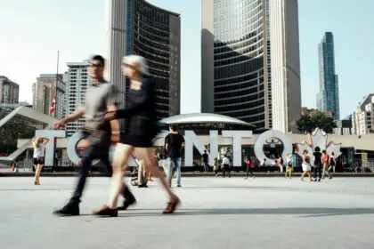 Toronto, Canada - dan-newman-DnATKk5tGns-unsplash