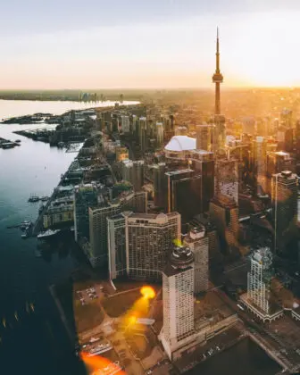 Toronto, Canada - mwangi-gatheca-qlKaN7eqay8-unsplash
