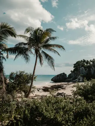 Tulum, Mexico - kayleigh-foley-KINCcheuehg-unsplash