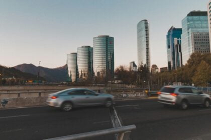 chile-santiago-felipe-brayner-YqSW1bC1qkE-unsplash