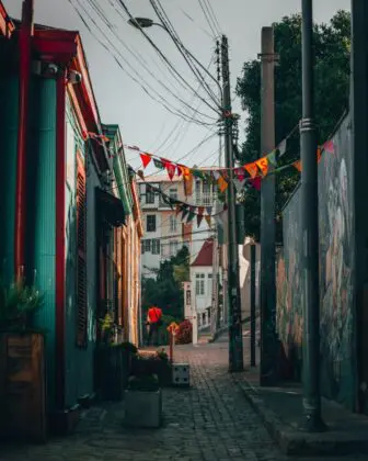 chile-valparaiso-chalo-gallardo-X3s7cK7OlBw-unsplash
