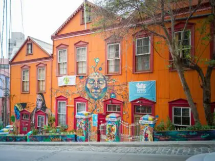 chile-valparaiso-david-vives-vnHpaQRiudc-unsplash