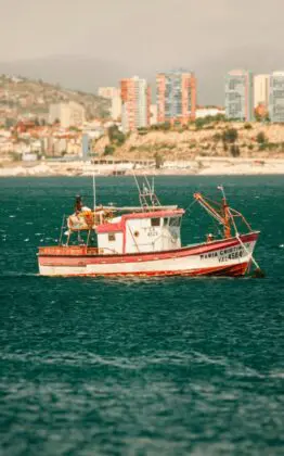 chile-valparaiso-luckas-spalinger-MJ_Kbxi7Heg-unsplash