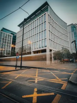 england-manchester-jonny-gios-LBk6FHRJoGM-unsplash