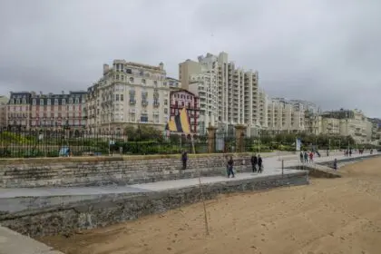 france-Biarritz-free-nomad-QZUtYd8N7uY-unsplash