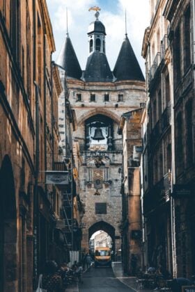 france-Bordeaux-peyman-shojaei-isV-Uu2wHyo-unsplash