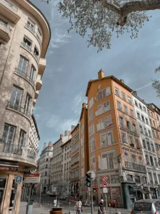 france-Lyon-alexandre-burlon-uwIXHKwVs6E-unsplash