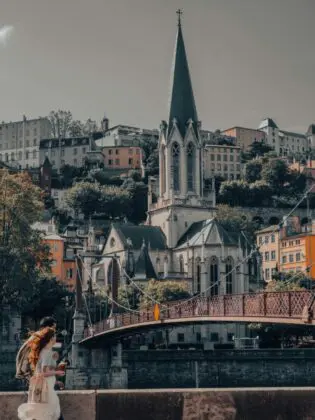 france-Lyon-hilderose-7tXcKP5dTPU-unsplash