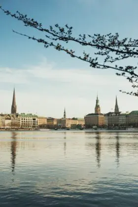 germany-hamburg-julia-solonina-wRJfHQ2oQOE-unsplash