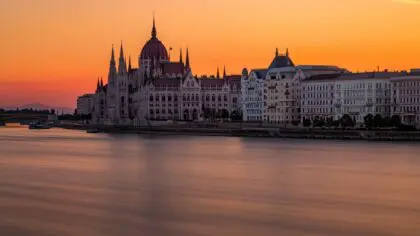 hungary-budapest-seth-fogelman-Dzv_m1LhcHc-unsplash