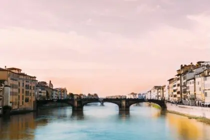 italy-florence-domenico-loia-BkEF69vp3Ck-unsplash