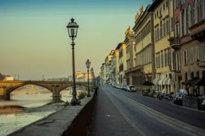 italy-florence-william-zompi-nWm5OGZxK1E-unsplash