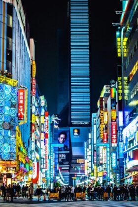 japan-tokyo-erik-eastman-4HG5hlhmZg8-unsplash