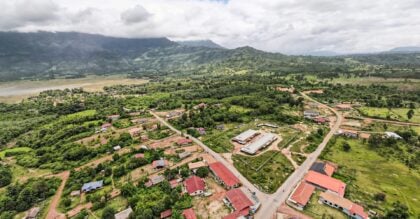 laos-vientiane-life-on-the-road-tZKDuQGTZII-unsplash
