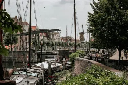 netherlands-Rotterdam-micheile-henderson-KY2TShsBhrI-unsplash