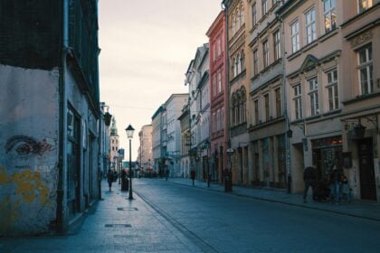 poland-krakow-takenori-okada-883Jg5LEj-U-unsplash