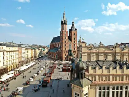 poland-krakow-tomasz-tomal-2lK0291iNHI-unsplash