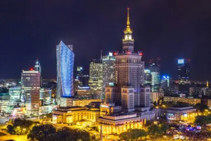 poland-warsaw-kamil-gliwinski-xcPw1-5OHTk-unsplash