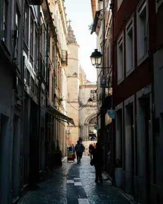 portugal-coimbra-edgar-8Tv0n6c35FI-unsplash