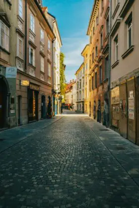 slovenia-Ljubljana-miha-rekar-_YAXEfEiOBs-unsplash
