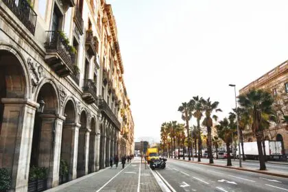 spain-barcelona-dennis-van-den-worm-RoM8ocpgBkI-unsplash