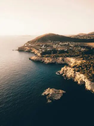 spain-ibiza-jose-llamas-6tMTOVKlBB4-unsplash